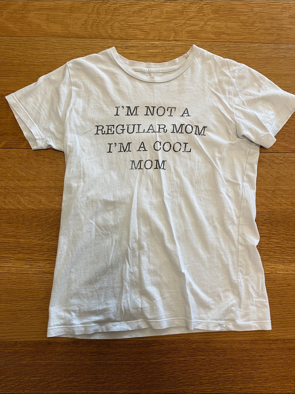 Chillionaire i’m not a regular mom. I’m a cool mom tee small